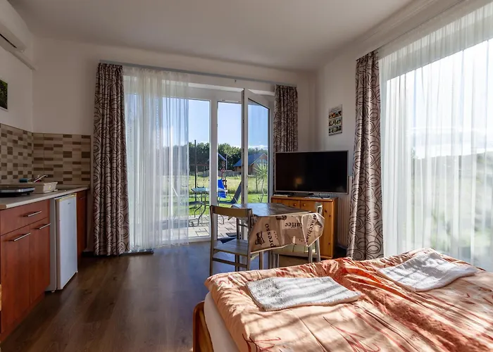 Szabolcs Apartments