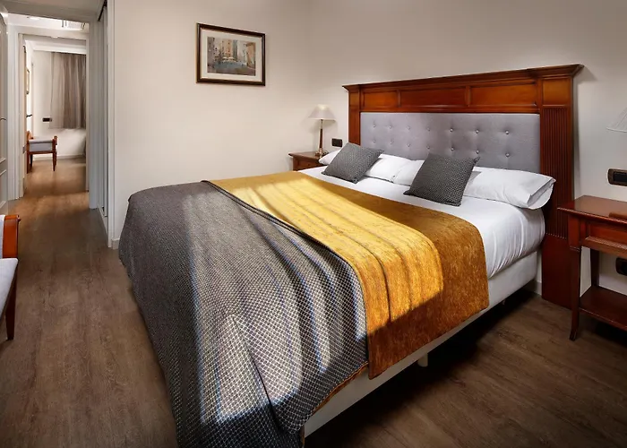 Apartaments-Hotel Hispanos 7 Suiza