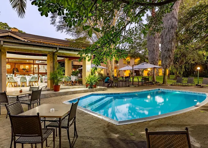 Hotel Numbi & Garden Suites
