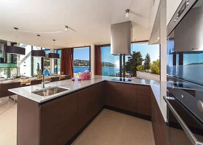 Golden Rays Luxury Villas & Apartments