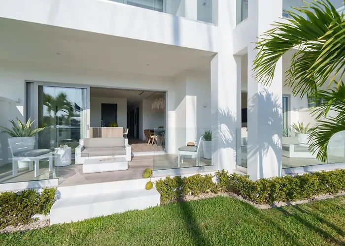 Palm Cay Marina, Resort & Spa