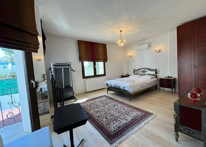 Bodrum Merkezde Muestakil Havuzlu Villa