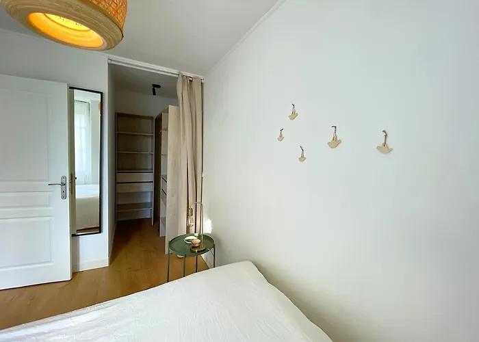 Charmant Appartement Renove Au Coeur De Concarneau
