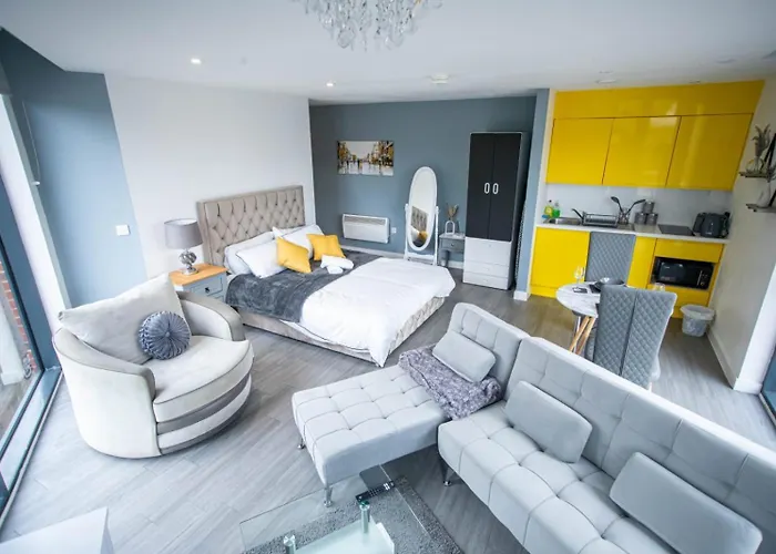 Excellent Studio Balcony Apartment In Sheffield