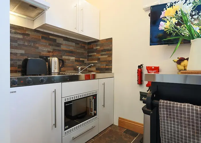 Cosy Countryside Retreat - Pogo