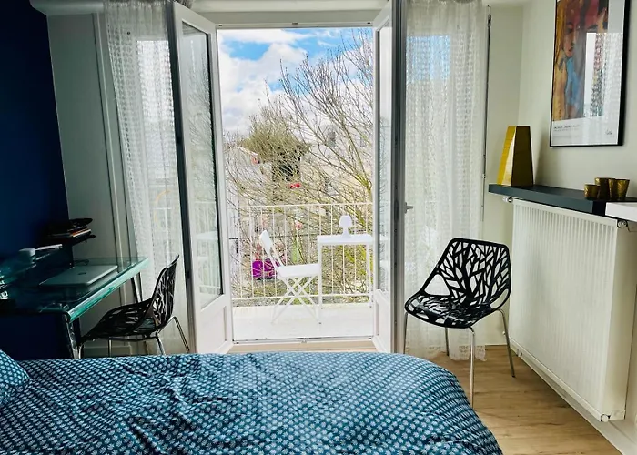 Champs De Mars Appartement 1 Chambre Proche Centre Ville, Balcon Et Parking