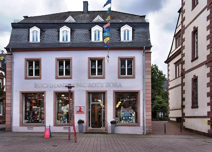 Ferienwohnungen Stadt Merzig Appartement Piatti Und Appartement Buecherliebe