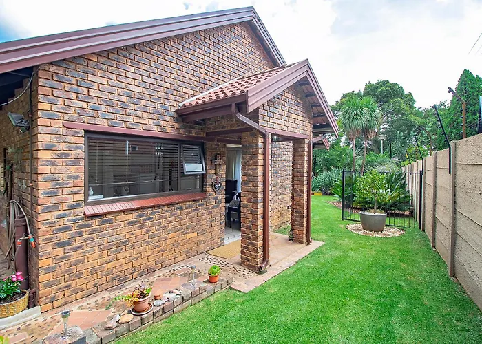 Leozet Self Catering Apartment