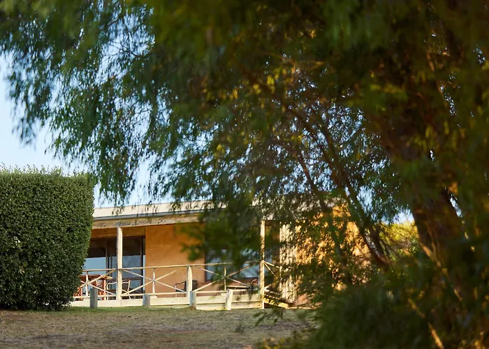Chandlers Smiths Beach Villas