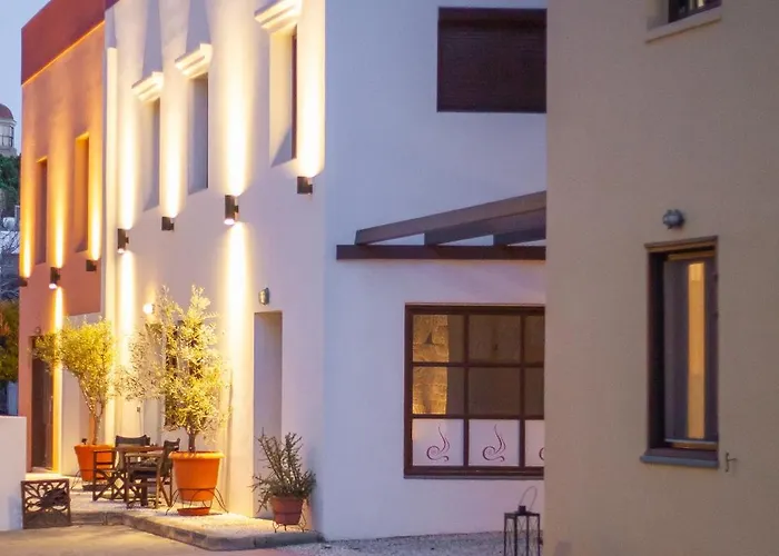 Utopia Luxury Suites - Old Town