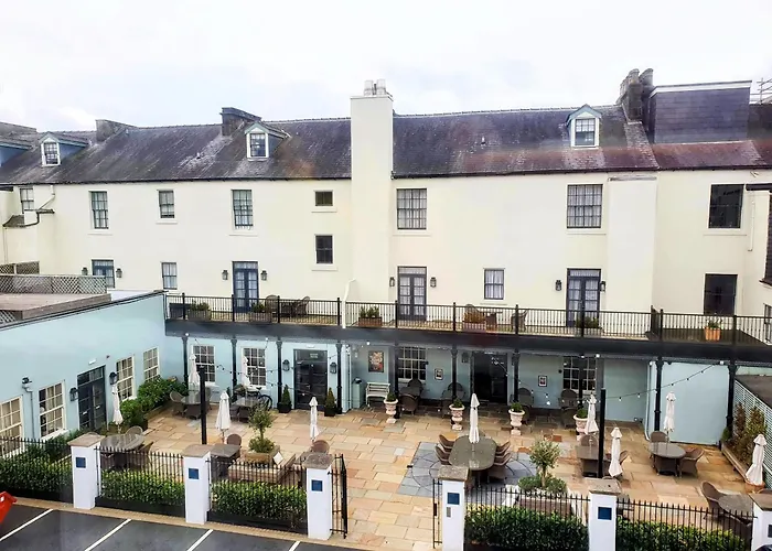 The Penthouse At Regent House Light And Airy Top Floor With Lift Access 1 Bedroom En-Suite Luxury Apartment Ultra Central Location
