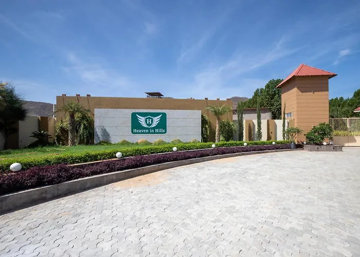 Elivaas Signature 2 Bhk Pet Friendly Villa With Pvt Pool - Heaven In Hill