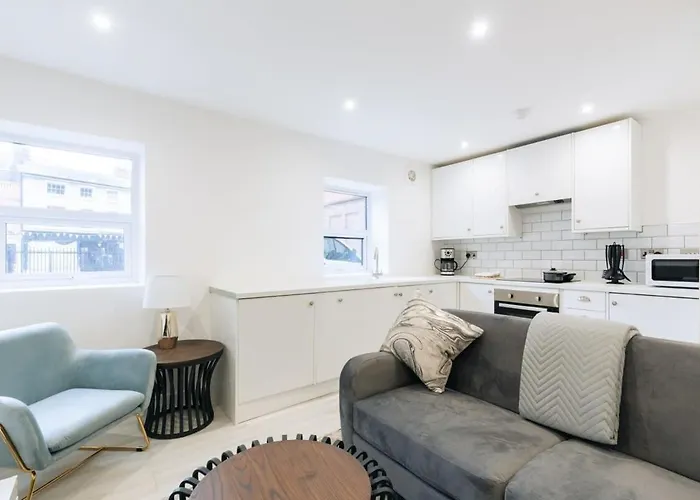 Central Ipswich Modern Budget 1 Bed Apartment