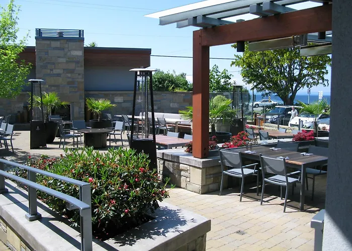 Qualicum Beach Inn
