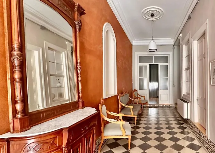 Private Central 2Br/2Ba House W Patio&Terrace