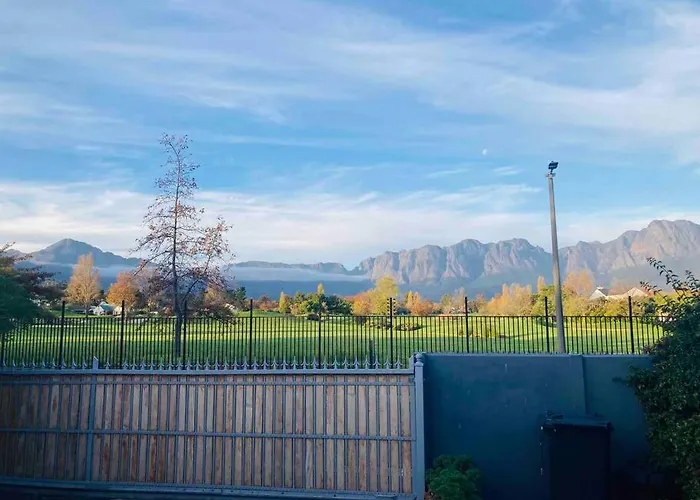 Garden Studio Close To Wine Farms
