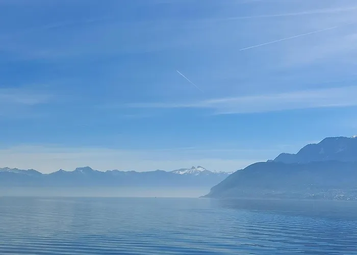 Le Mirabeau Vue Lac