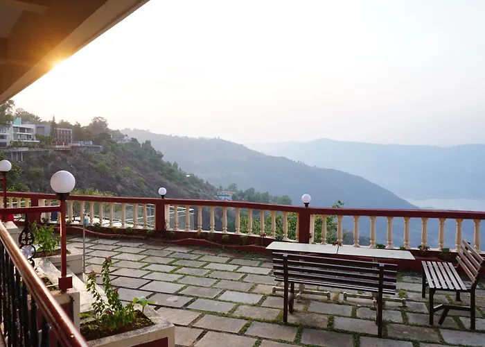 Sharayu Holidays Valley View
