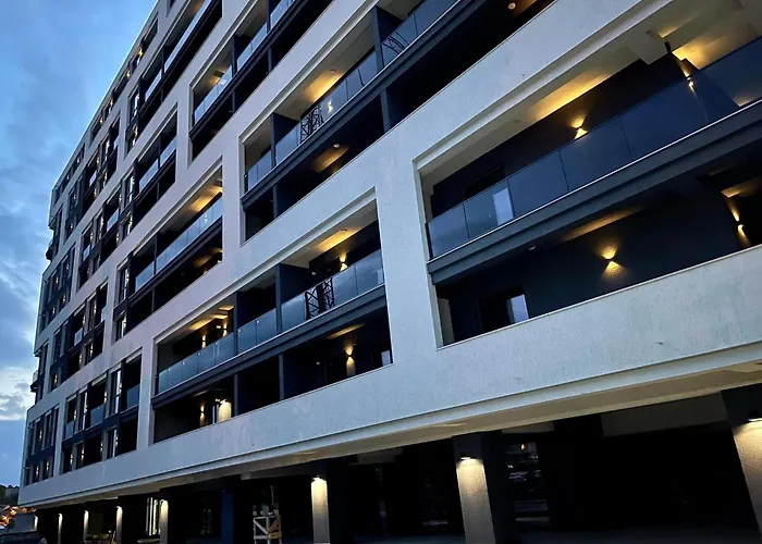 Sky View - Free Parking