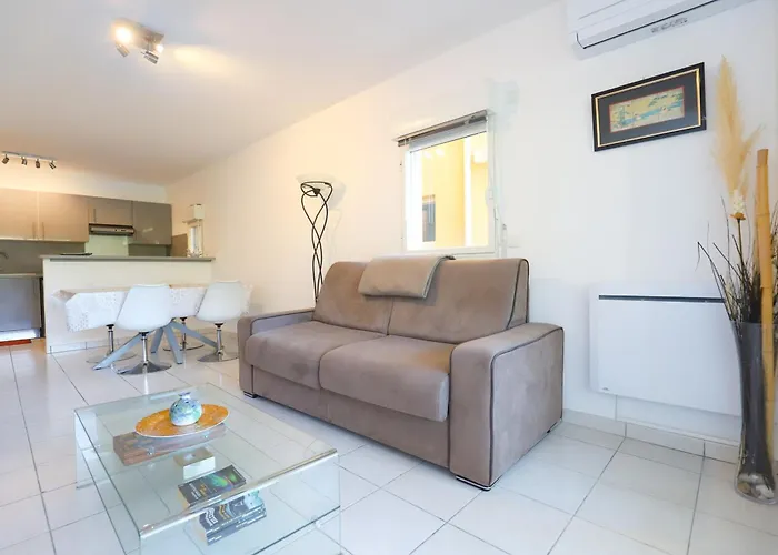 Sweet Apartment In Mandelieu - Pool & Tennis Court
