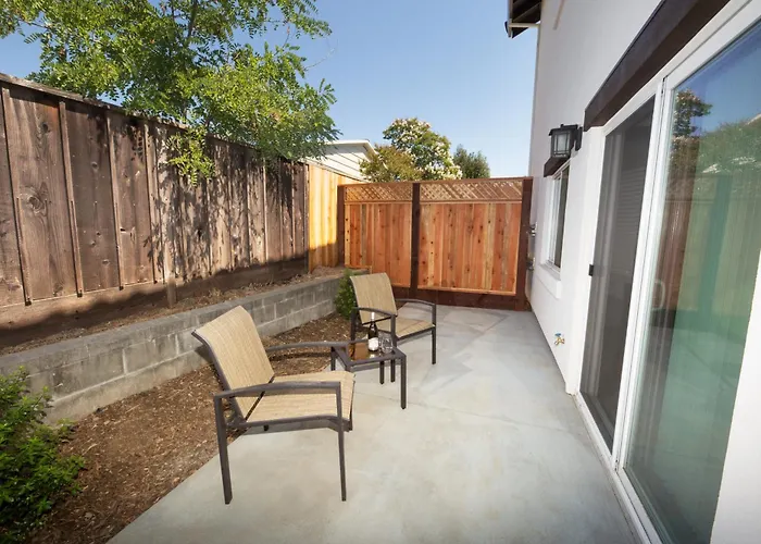 Sonoma Grove Suites