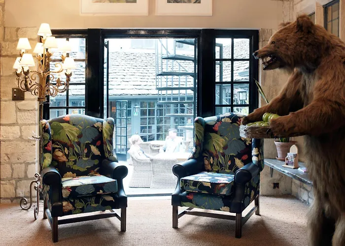 The Bear Of Rodborough Hotel