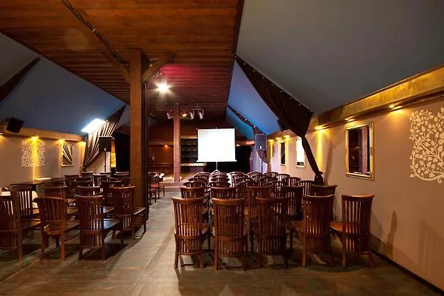 A' Propos Hotel, Restauracja, Club