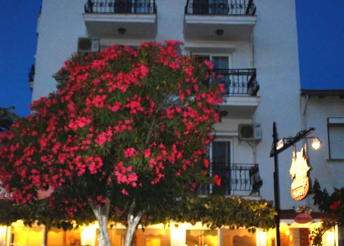 Melaike Hotel