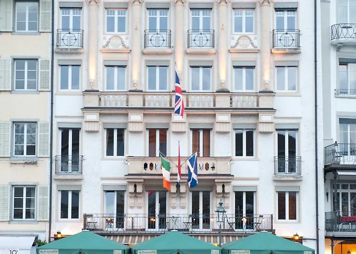 Hotel Pickwick And Pub "The Room With A View"