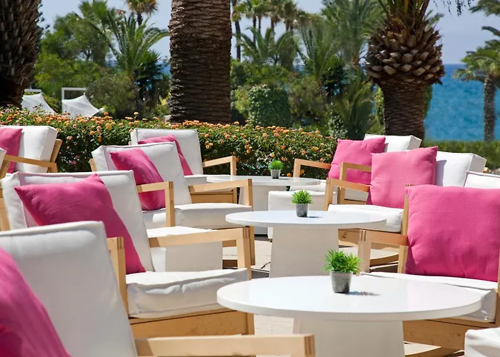 Sandy Beach Hotel & Spa