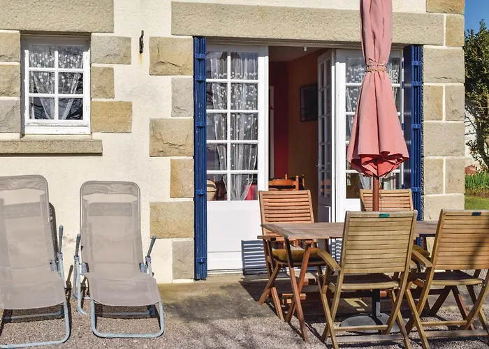 Two-Bedroom Holiday Home In Saint Cast Le Guildo