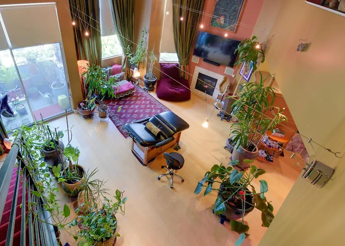 Cozy Emeryville Studio, Near Beaches & Parks!