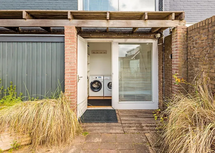 Zon Modern Beach House