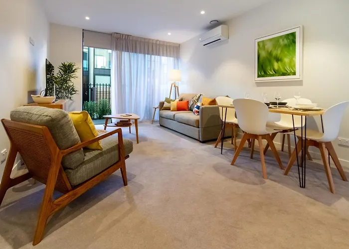 Latimer Square 1 Bed 1 Bath - Single Level