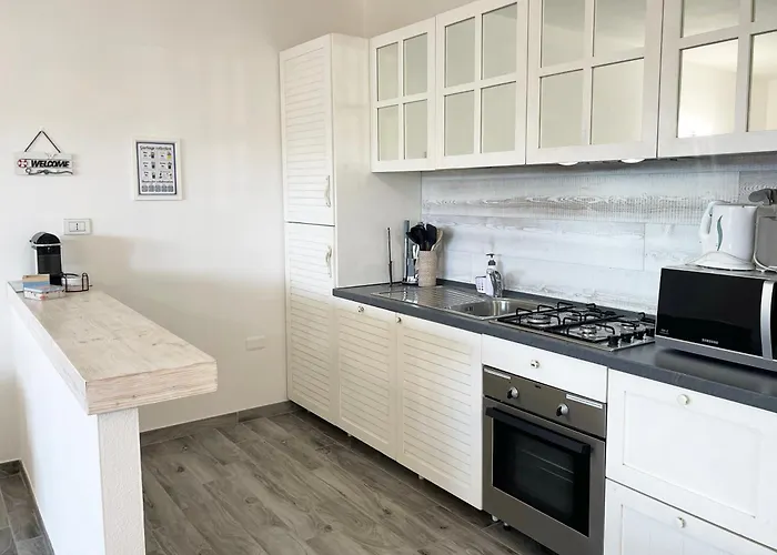 Like At Home N 12 Poolside Garden Apartment