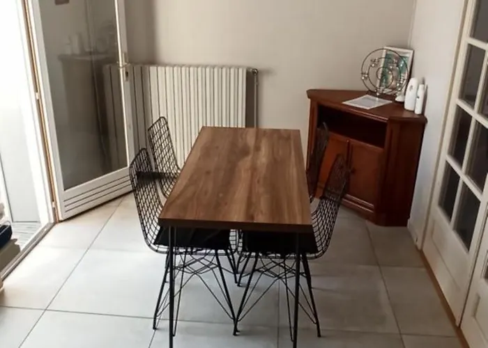 Le Paradis Face Au Marche