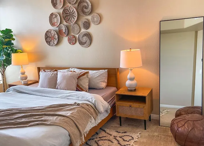 Sunny 1Bdr Centrally Located In Marina Del Rey