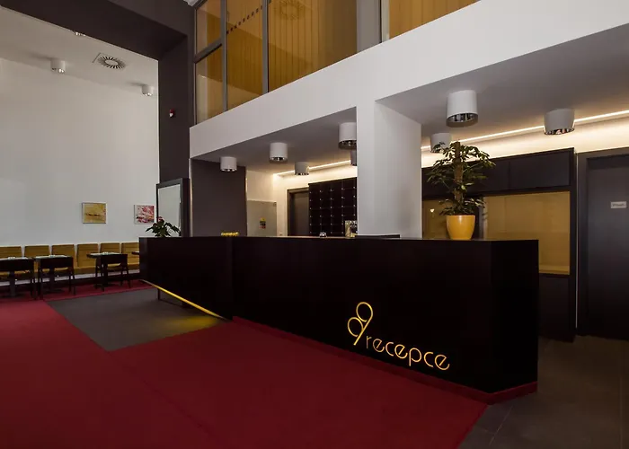Hotel 99