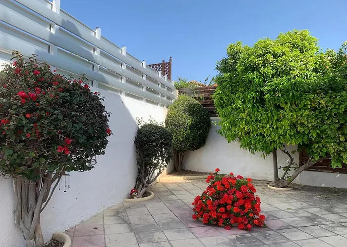 Coral Bay Sunbeam Villa - No Car Needed!
