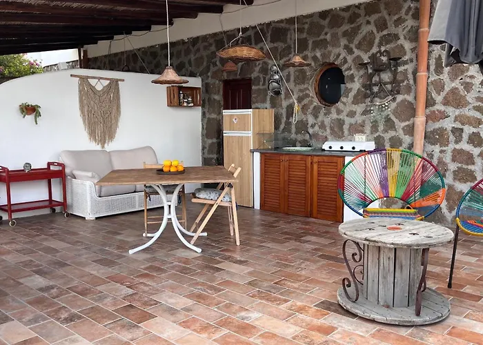Case Quattrocchi - Giardino E Terrazzi Con Vista Panoramica Sul Mare, Etna E Vulcano