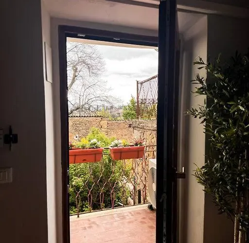 Your Etruscan Escape