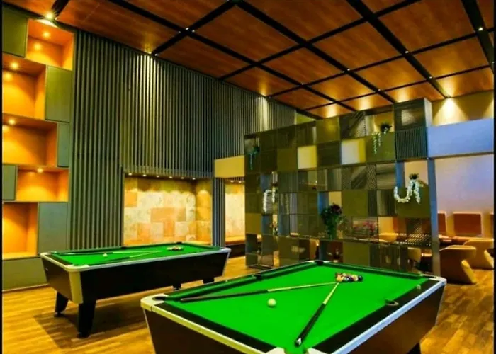 Vhhs Studio Apartment ,Surat Airport