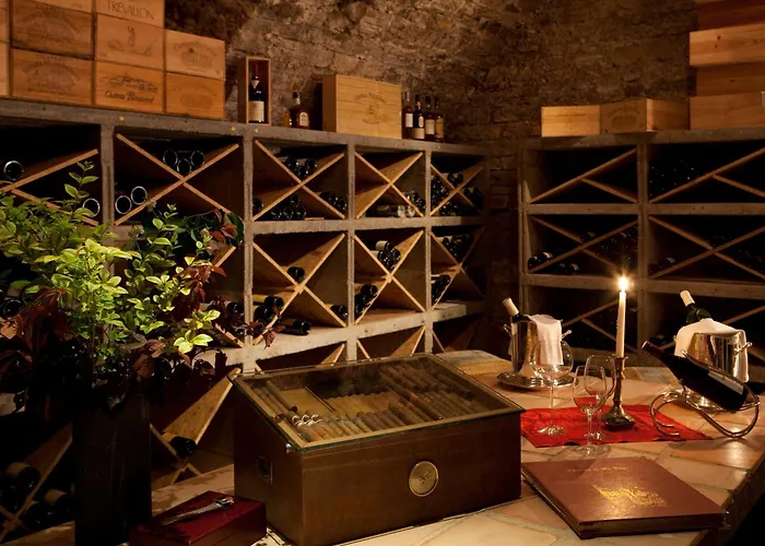 Chateau De La Caze Piscine & Spa - Ste Enimie