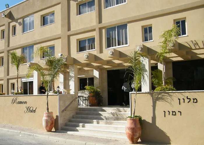 Ramon Suites By Smart Hotels