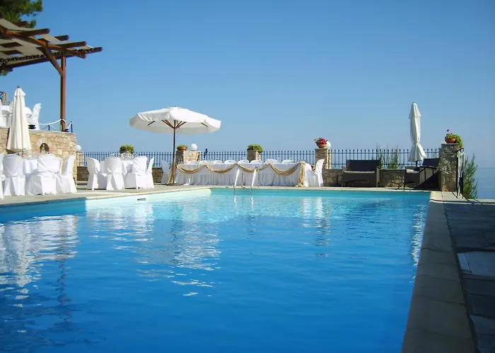 Yalis Hotel