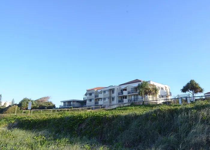 Golden Riviera Absolute Beachfront Resort