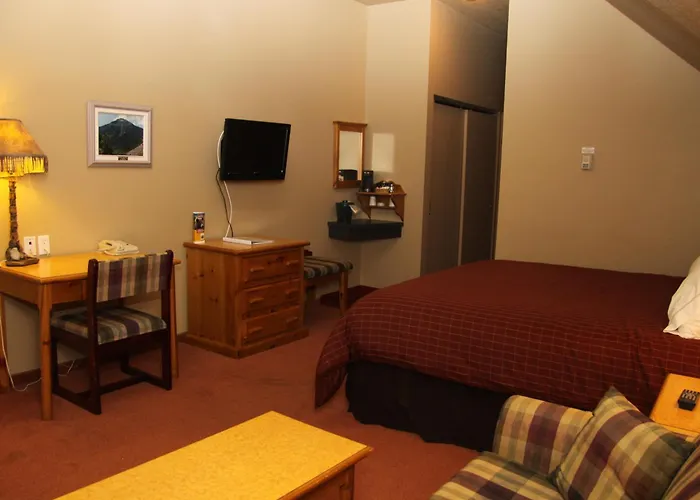 Waterton Lakes Lodge Resort