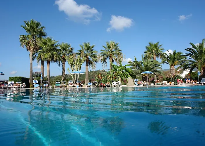 Hotel Residence Costa Azzurra - Panoramic Swimming Pool And Free Parking