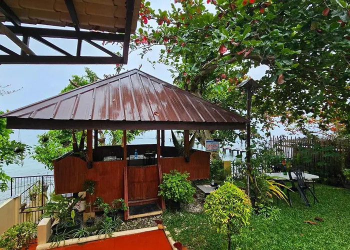 Eagles Nest Beach Resort