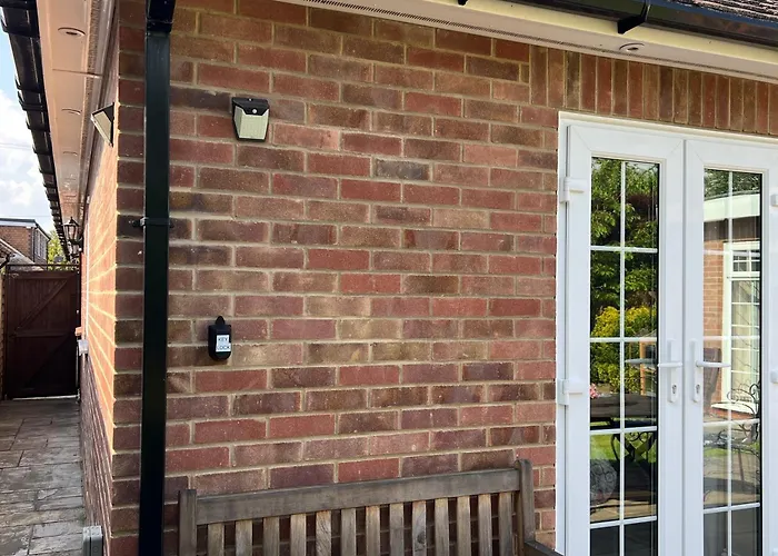 Private Apartment In Windsor